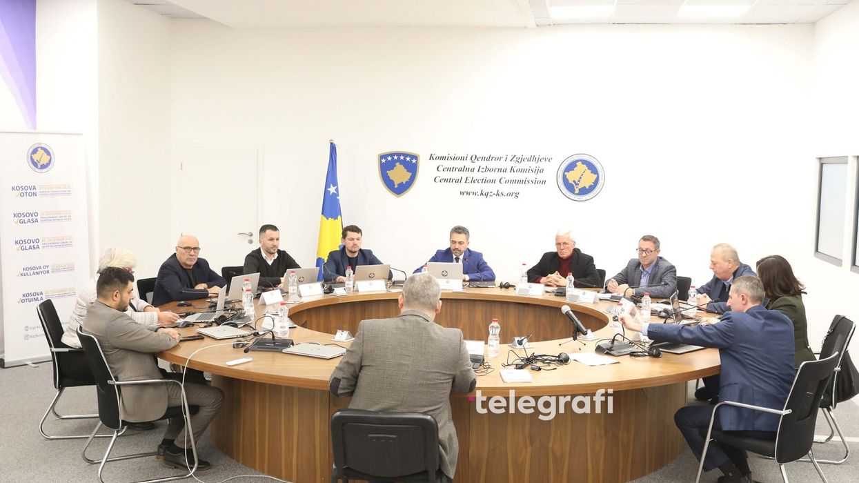 KQZ vendos të rinumërohen 914 vendvotime nga zgjedhjet e 28 dhjetorit KQZ vendos të rinumërohen 914 vendvotime nga zgjedhjet e 28 dhjetorit