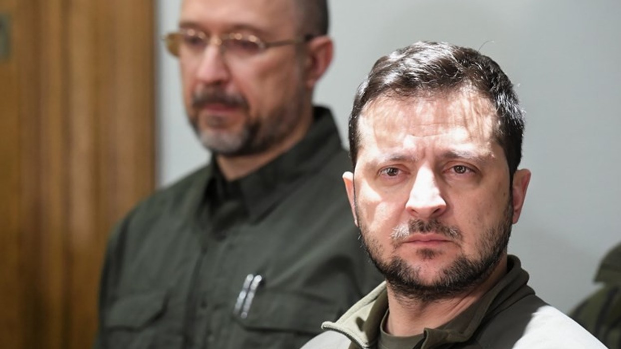 Rast i rrallë i parlamentit ukrainas gjatë luftës - refuzohet një vendim i Zelenksyt