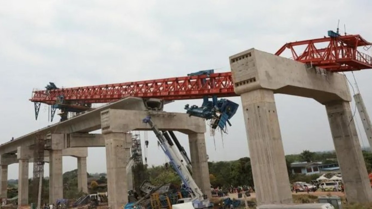 Shkon në 32 numri i personave që humbën jetën pasi vinçi u rrëzua mbi një tren në Tajlandë
