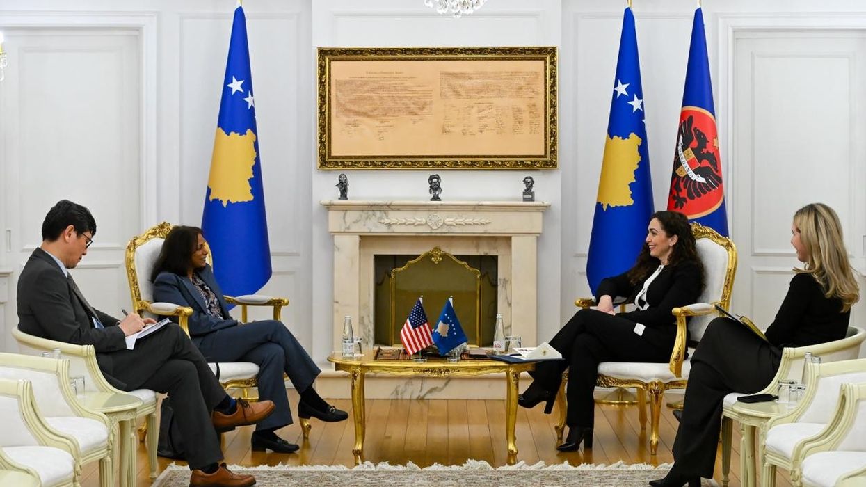 Osmani takon Piripatin, diskutuan për zgjedhjet dhe bashkëpunimin Kosovë-SHBA Osmani takon Piripatin, diskutuan për zgjedhjet dhe bashkëpunimin Kosovë-SHBA