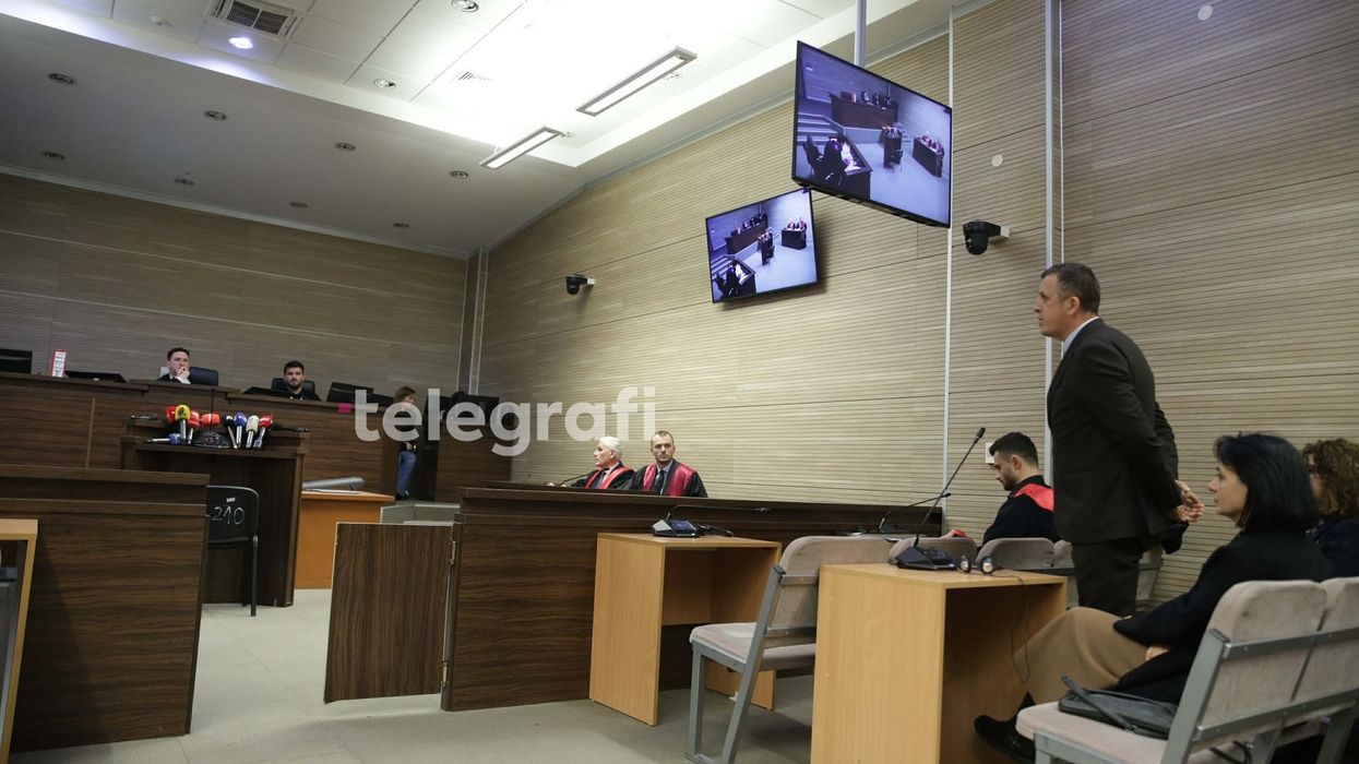 “Dërgoi e-mail”, Sveçla mungon sërish në seancën për gazin lotsjellës “Dërgoi e-mail”, Sveçla mungon sërish në seancën për gazin lotsjellës