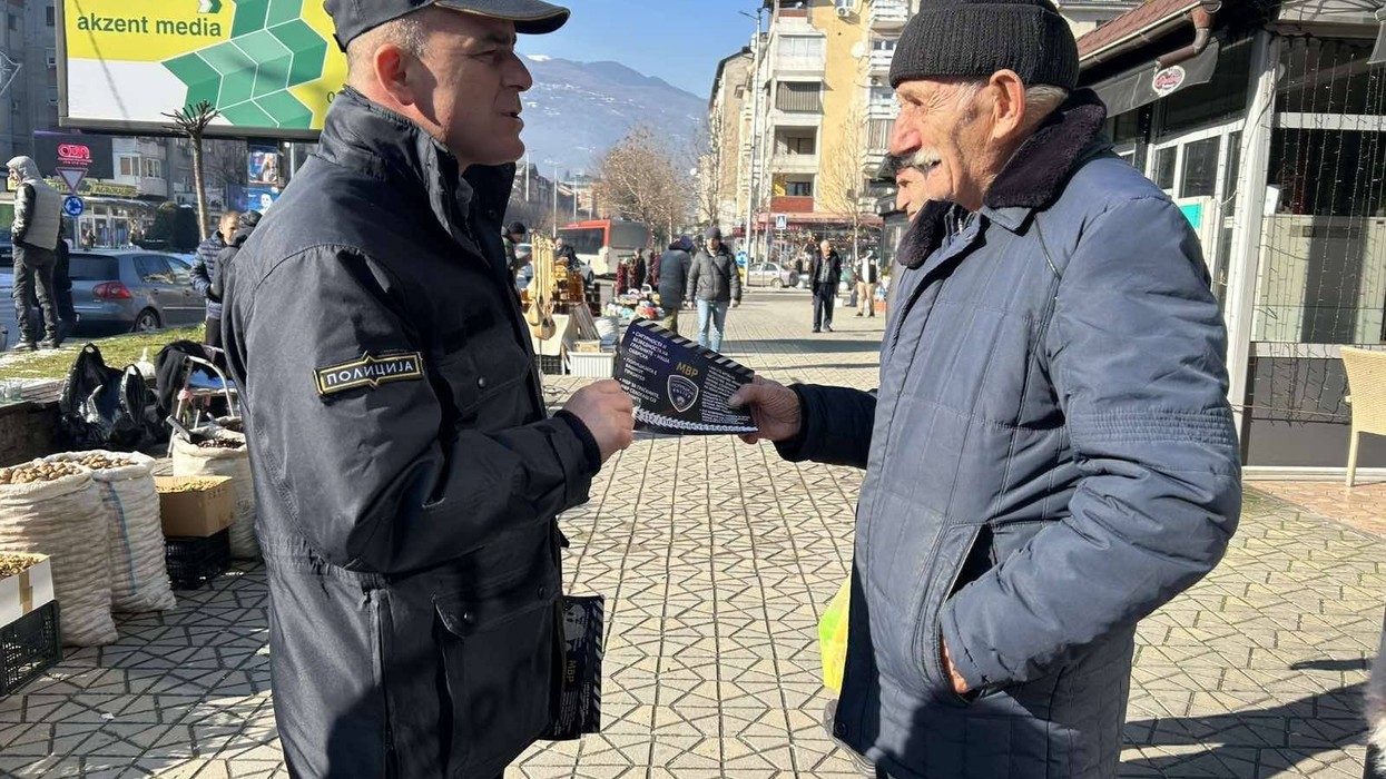 Policia me aktivitete në Tetovë, Ohër dhe Dellçevë, kërkon që qytetarët të kenë kujdes nga vjedhjet dhe mashtrimet