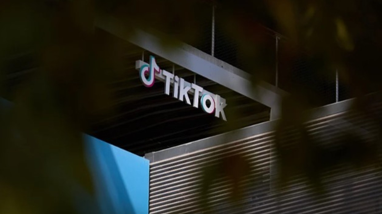 TikTok po fut një teknologji të re për të zbuluar përdoruesit e mitur në Evropë