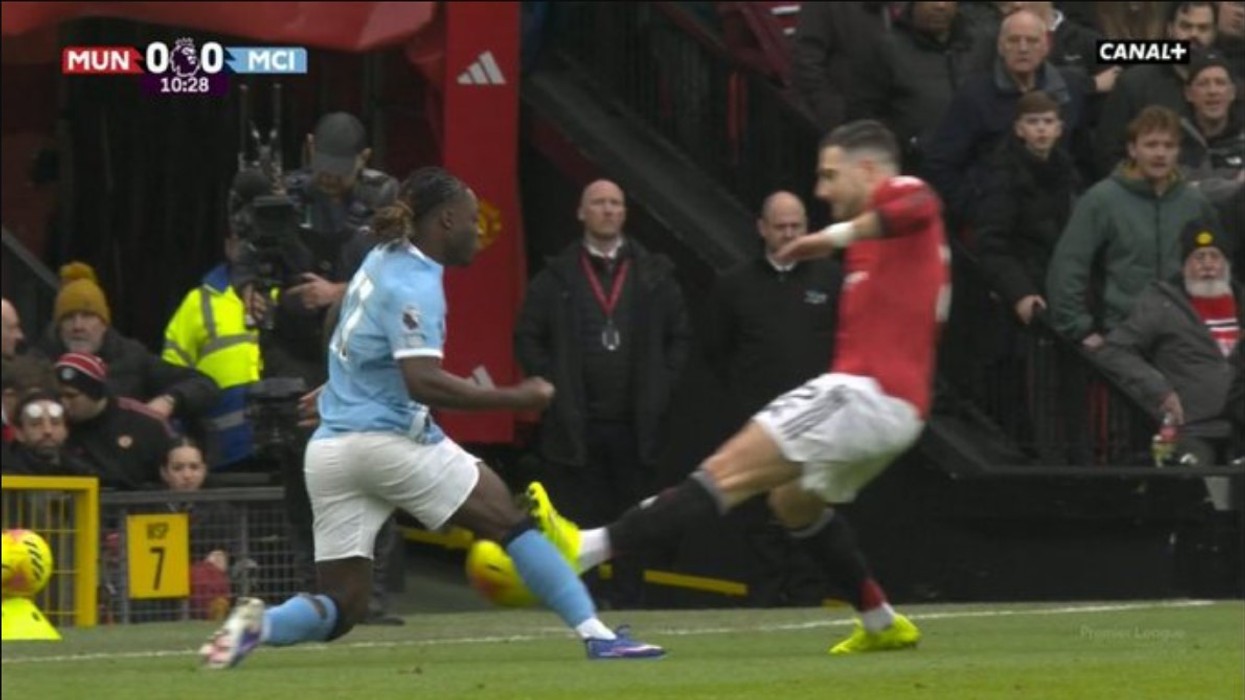 Dalot bën një ndërhyrje ‘horror’ ndaj Dokut, por gjyqtari e ‘falë’ duke i dhënë vetëm të verdhë