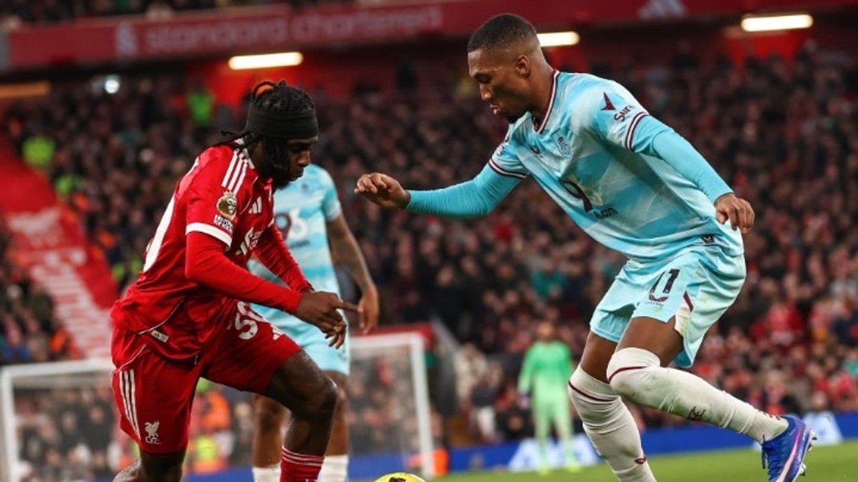 Liverpooli bën një hap mbrapa, ndalet me barazim nga Burnley