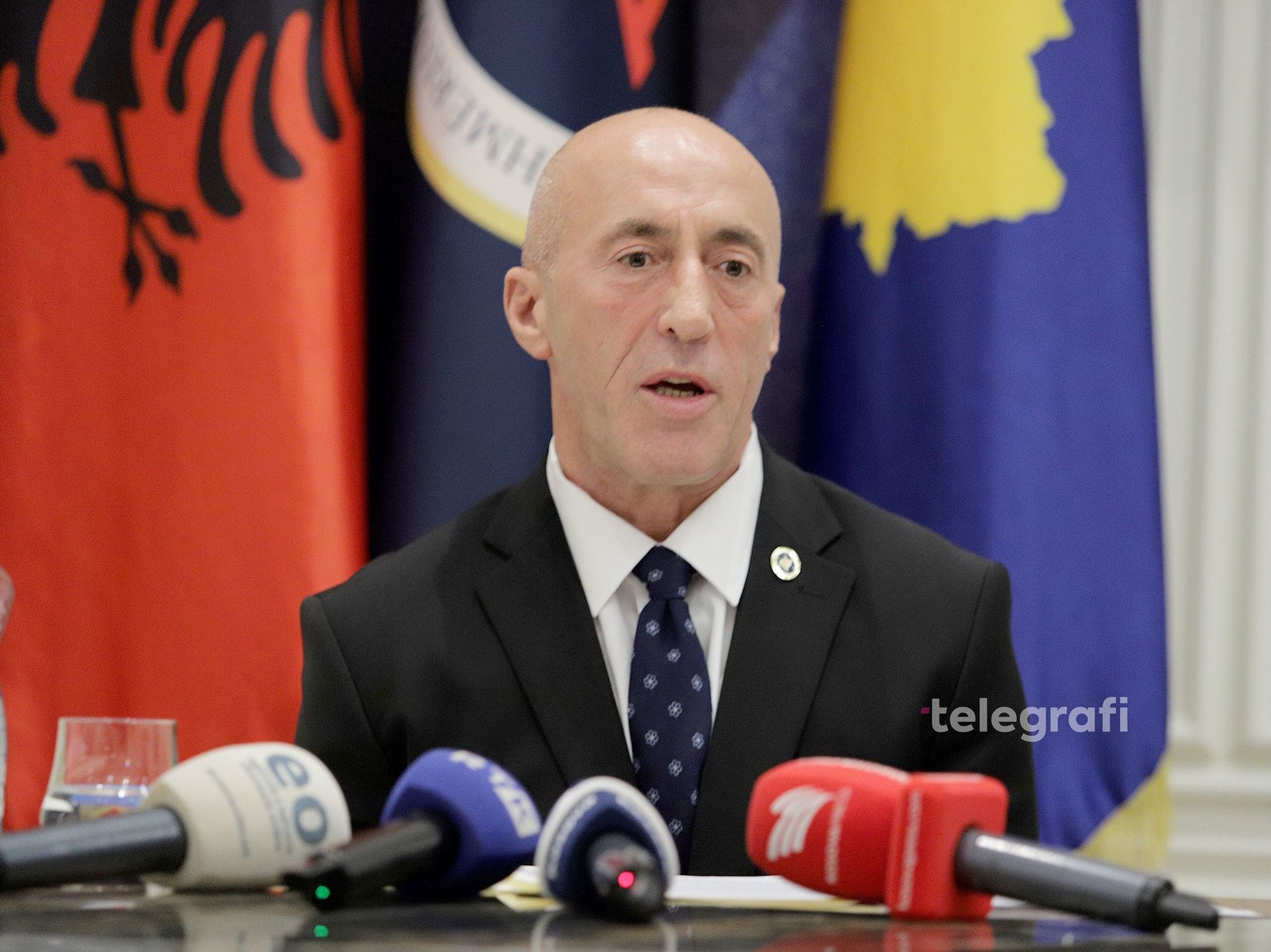 Haradinaj kërkon rinumërim të plotë të votave: Demokracia nuk mund të jetë viktimë e një grushti hajdutësh Haradinaj kërkon rinumërim të plotë të votave: Demokracia nuk mund të jetë viktimë e një grushti hajdutësh