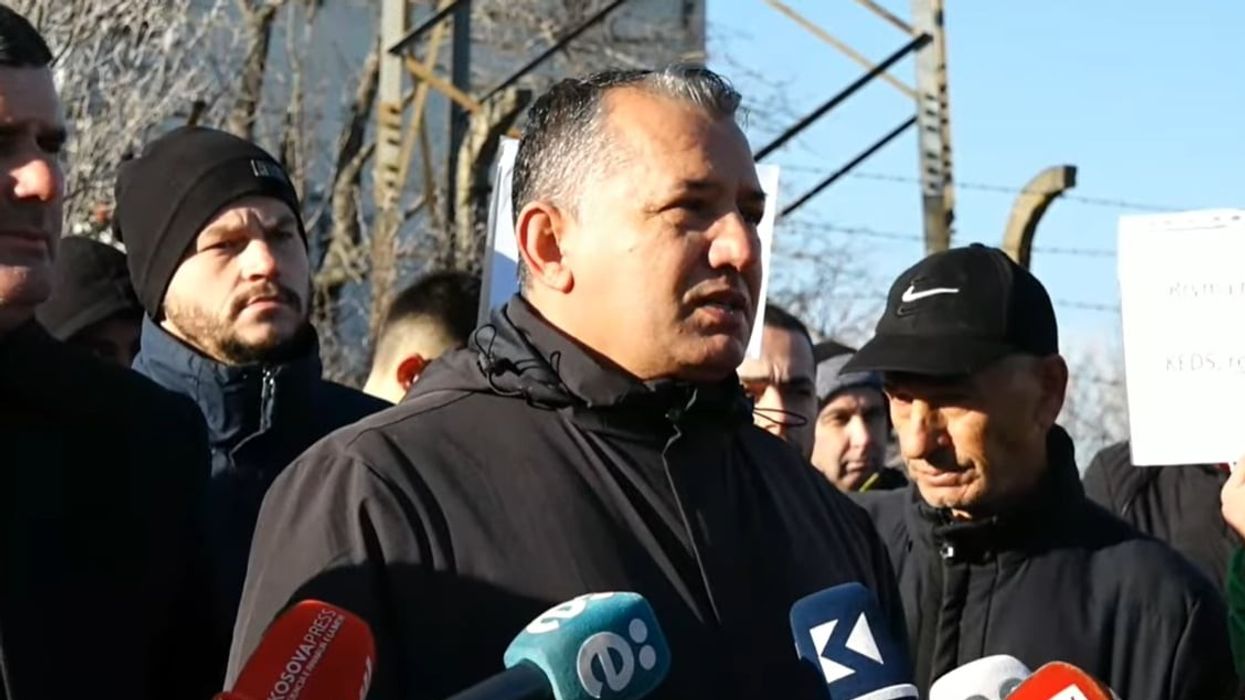 Banorët e Koliqit protestojnë për ndërprerjet e shpeshta të energjisë elektrike Banorët e Koliqit protestojnë për ndërprerjet e shpeshta të energjisë elektrike