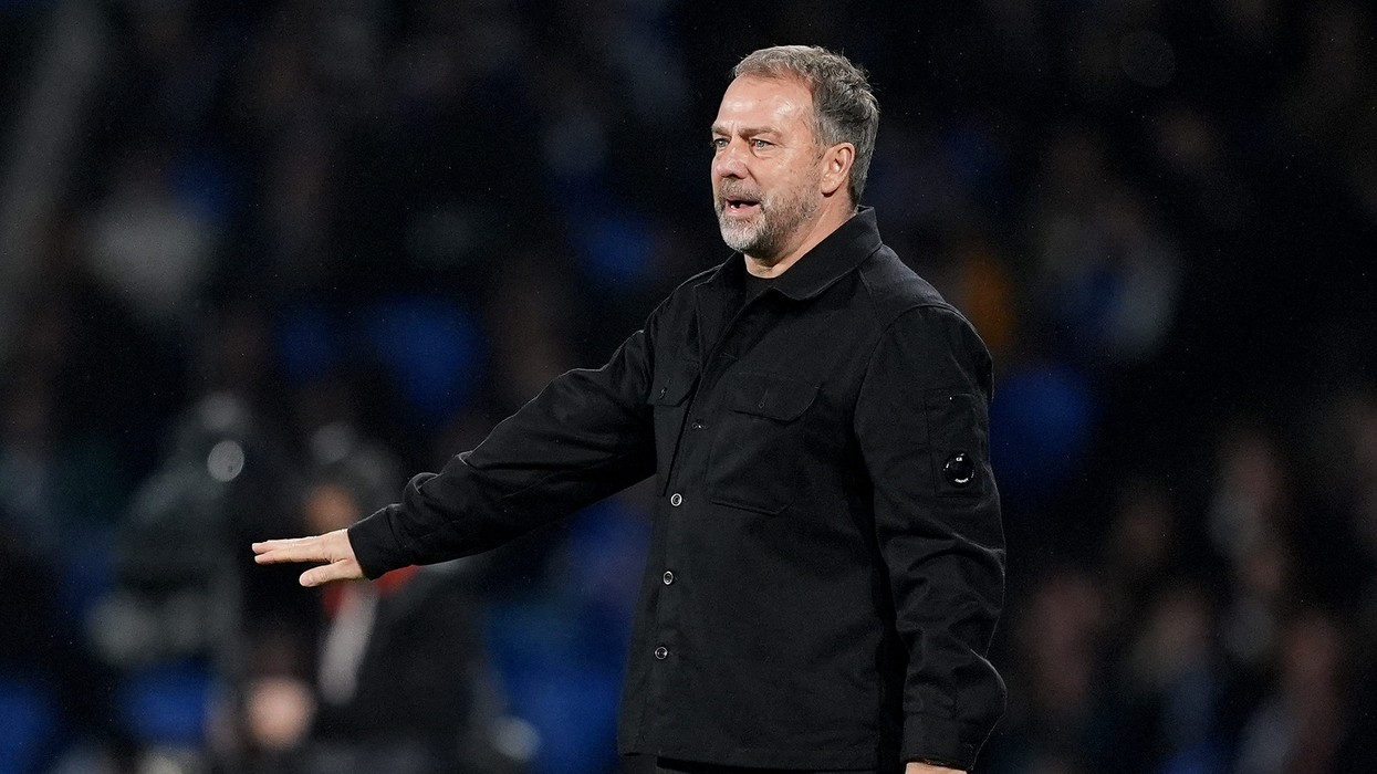 Flick kritikon ashpër gjyqtarin pas humbjes ndaj Real Sociedad