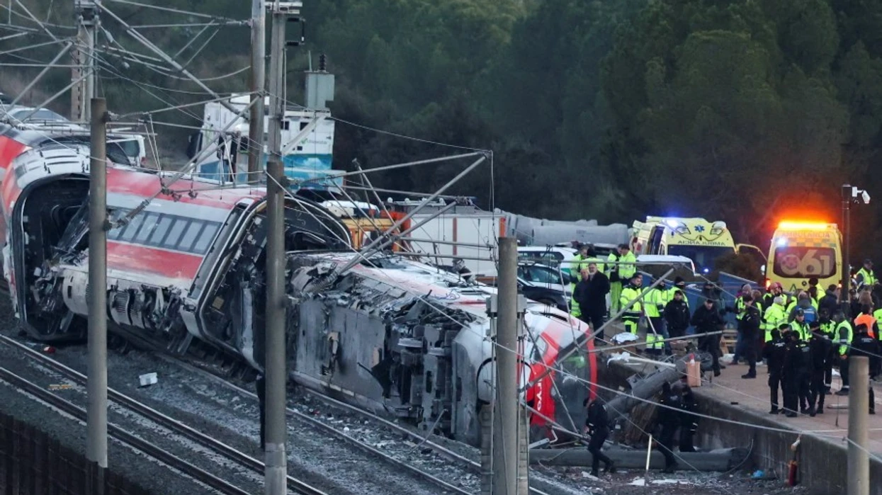 Gjithçka që dimë deri më tani për përplasjen mes trenave – nga ku mbetën disa të vdekur në Spanjë