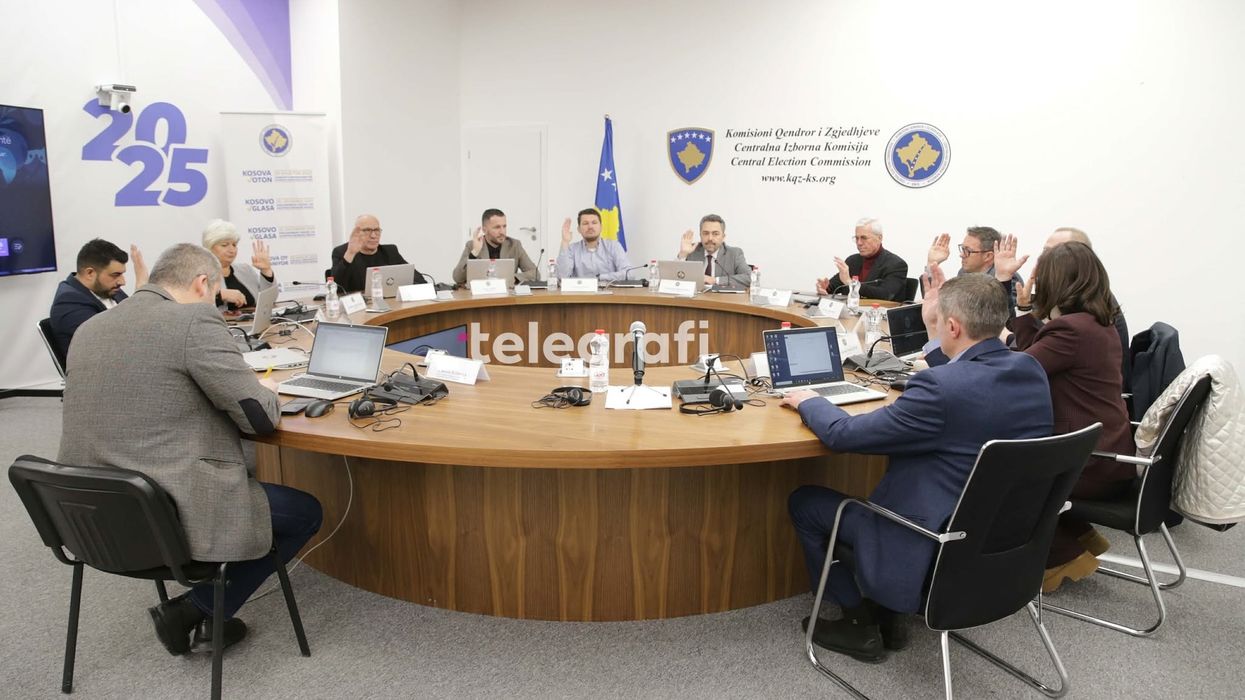 Dyshimet për keqpërdorim të votave, i ndërpritet mandati përfaqësuesve të subjekteve politike në KKZ Prizren Dyshimet për keqpërdorim të votave, i ndërpritet mandati përfaqësuesve të subjekteve politike në KKZ Prizren