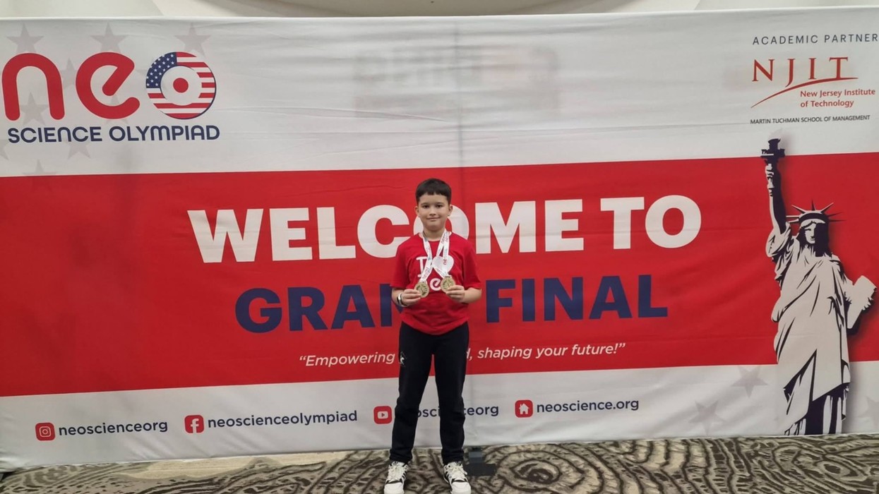 Harun Hondozi shkëlqen në SHBA, fiton “Best of the Best” në Shkencë dhe medalje të artë në Matematikë