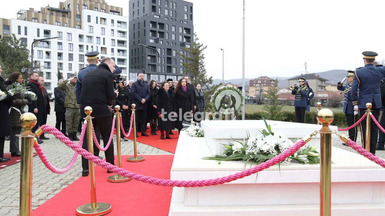 Osmani pas homazheve te varri i Rugovës: Mbetet simbol i paqes dhe i lirisë