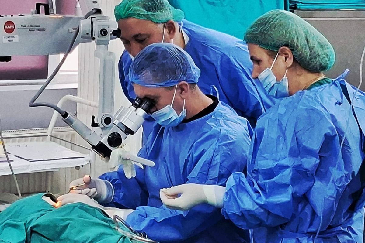 Dy mjekë të ORL-së në Spitalin e Mitrovicës, kryen mbi 400 operacione Dy mjekë të ORL-së në Spitalin e Mitrovicës, kryen mbi 400 operacione