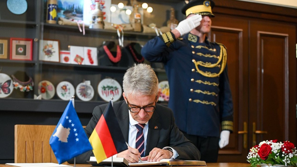 Ambasadori gjerman shkruan për 100 ditët në Kosovë: Ngrohtësia e njerëzve e bën vendin të veçantë