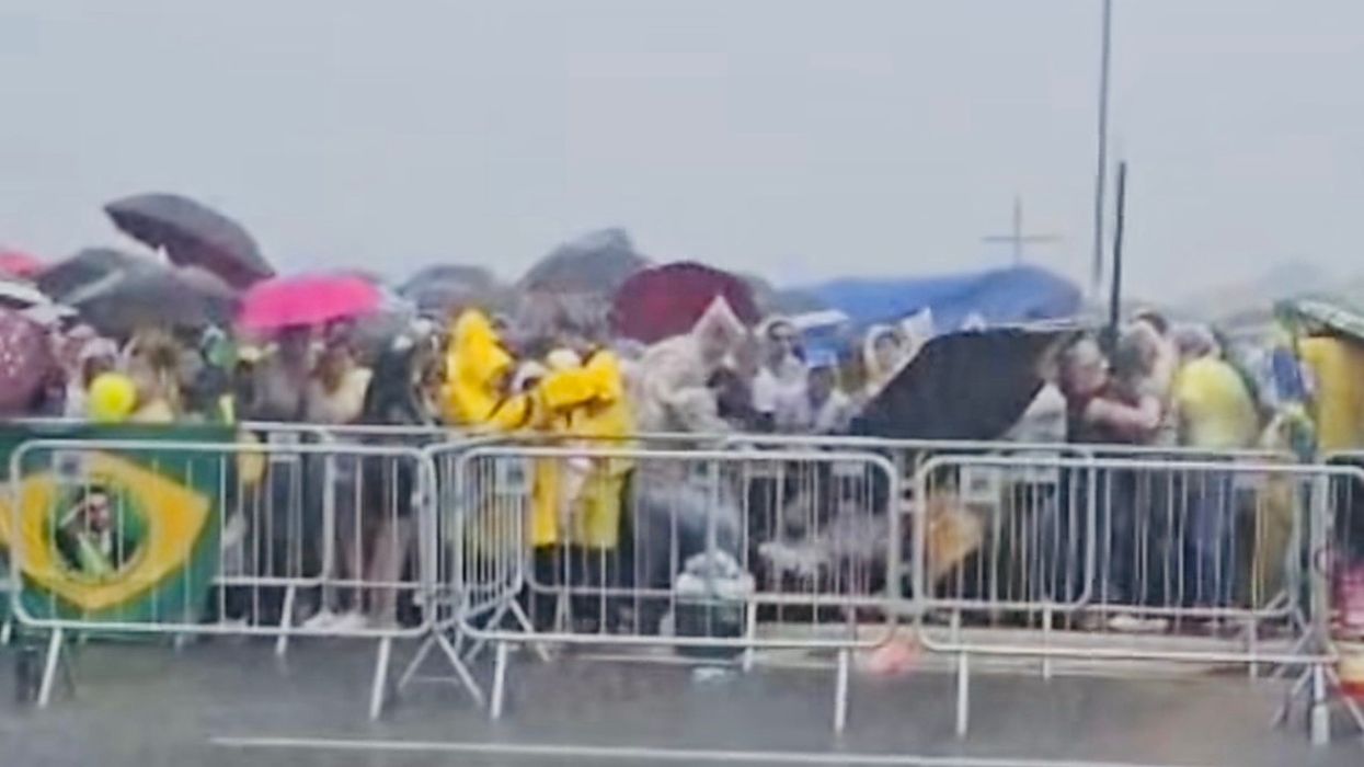 Rrufeja godet turmën e protestuesve në Brazil, mbi 70 të lënduar – gjithçka filmohet Rrufeja godet turmën e protestuesve në Brazil, mbi 70 të lënduar – gjithçka filmohet