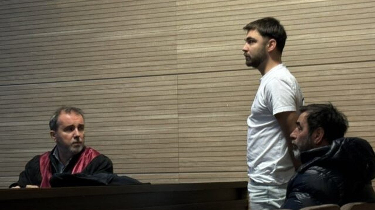 Akuza se me veturë shkaktoi tentimvrasje të rëndë ndaj dy personave, i akuzuari deklarohet rreth fajësisë