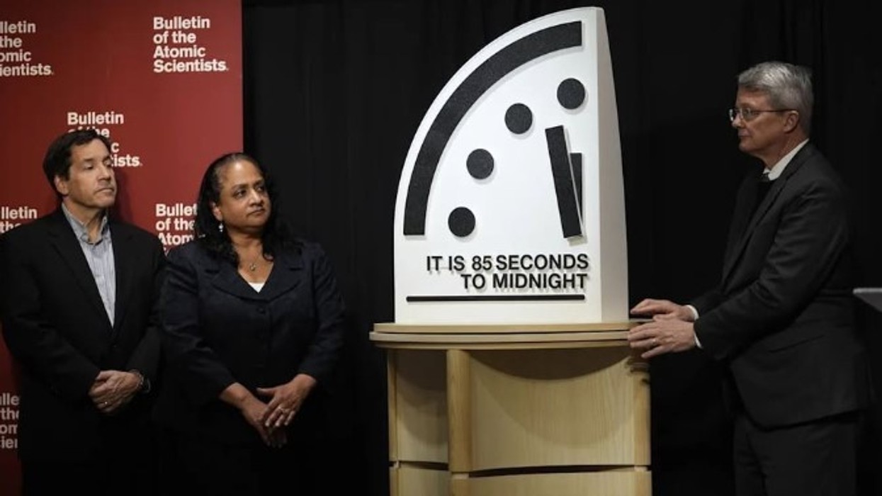 Buletini i Shkencëtarëve Atomikë: "Ora e Kijametit" është tani 85 sekonda para mesnatës