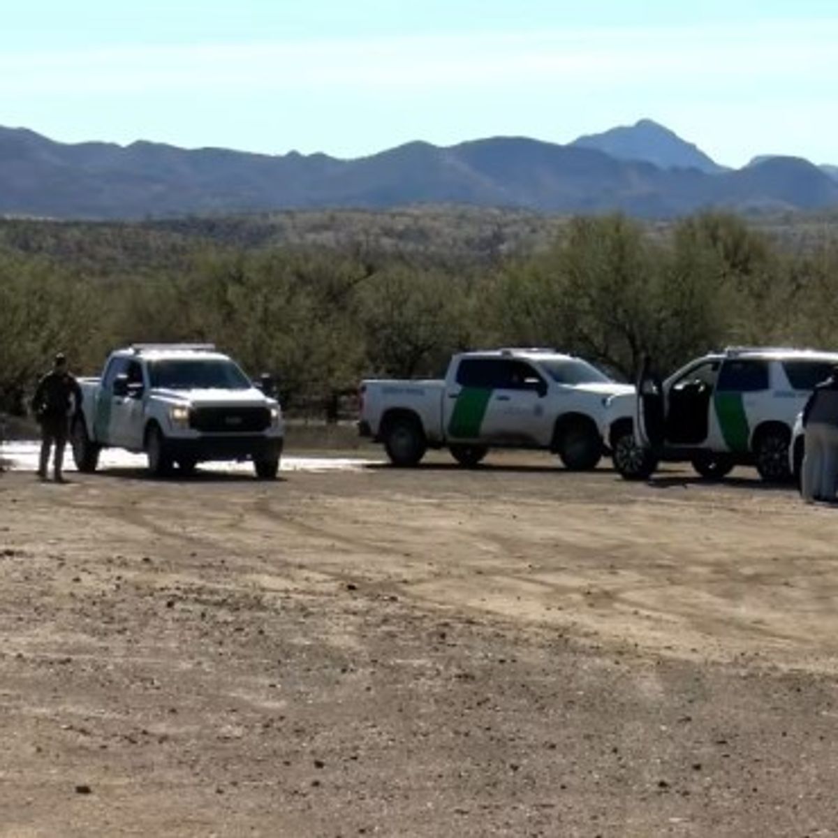 Un agent des frontières blesse un civil près de la frontière mexicaine - Telegraph