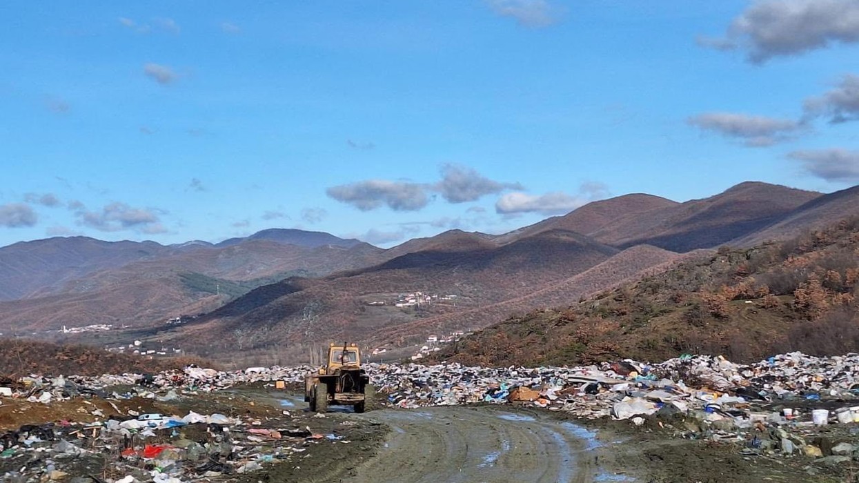 Inspektohet deponia e mbeturinave në Koshtovë dhe identifikohen deponi ilegale