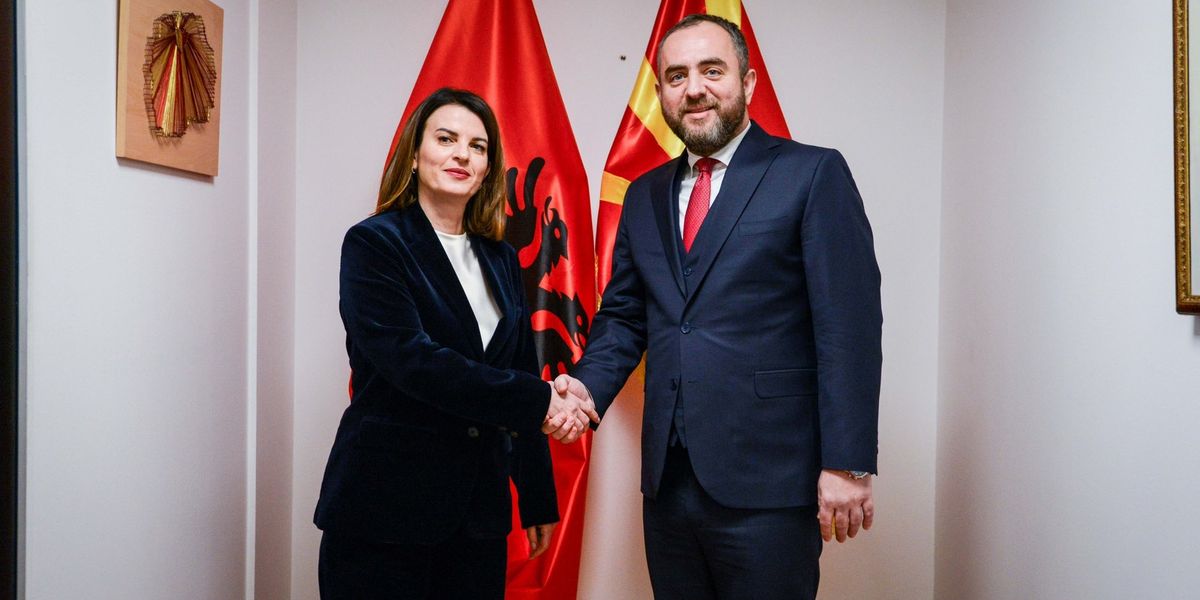 Toshkovski në takim me Koçiun: Synojmë forcimin e marrëdhënieve me Shqipërinë dhe zbatimin e projektit "One Stop Shop" Toshkovski në takim me Koçiun: Synojmë forcimin e marrëdhënieve me Shqipërinë dhe zbatimin e projektit