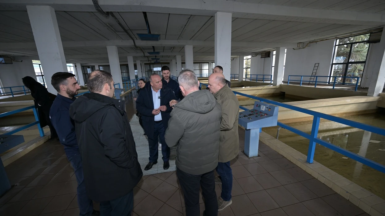 Situata e furnizimit me ujë në Podujevë, Bulliqi shkon në Fabrikën e Ujit në Shajkoc