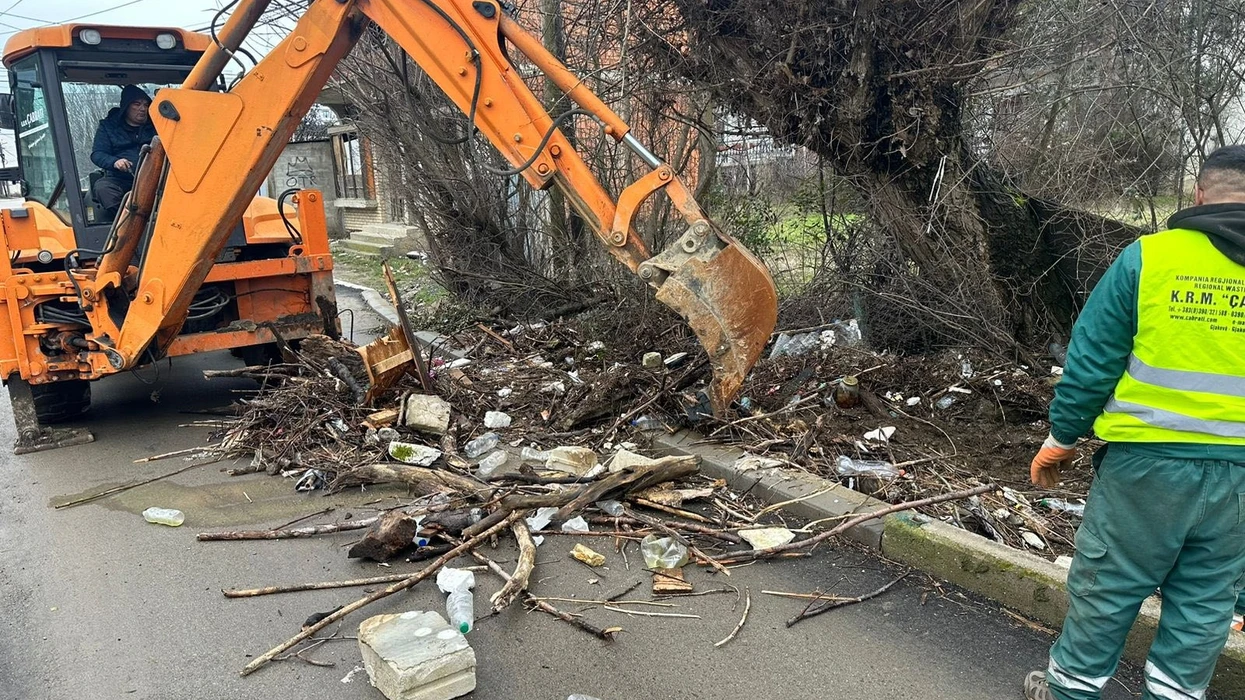 Gjendja në rrugët e Gjakovës pas vërshimeve