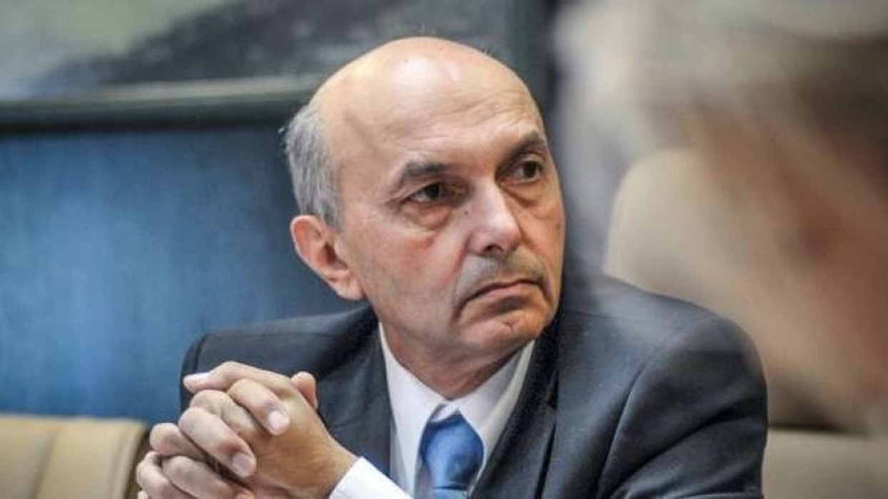 Mustafa reagon për zhvillimet në LDK: Çështjet zgjidhen në organet vendimmarrëse, jo përmes tifozllëkut