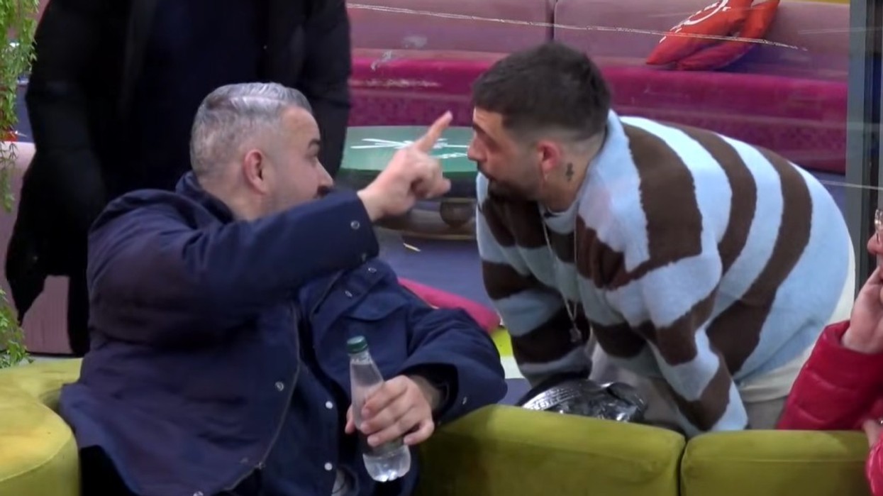 “Je i pashpirt”, DJ Gimbo shpërthen ndaj Rogertit pas pyetjes për vdekjen e vëllait të Gjestit