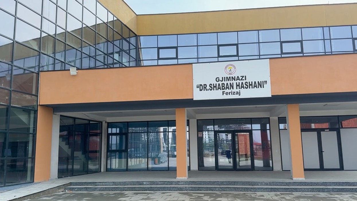 Përleshje fizike mes dy mësimdhënësve në gjimnazin “Shaban Hashani” në Ferizaj