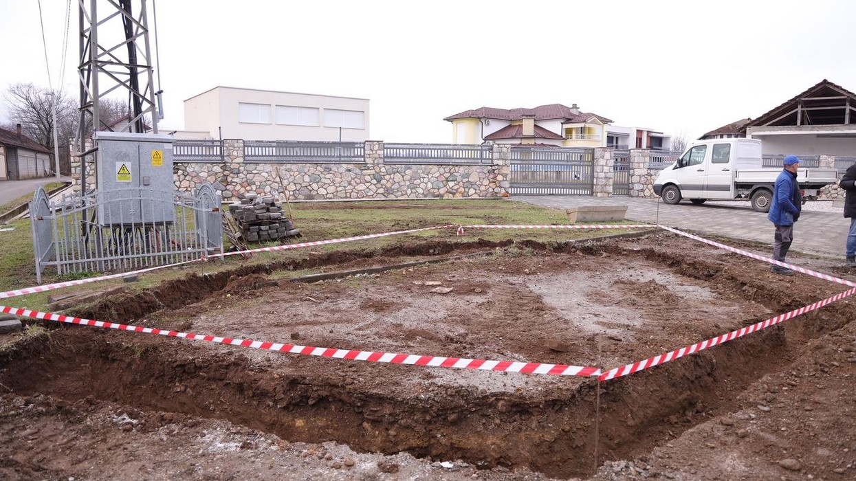 Fillojnë punimet për ndërtimin e Lapidarit të Dëshmorëve në Pozhar të Deçanit