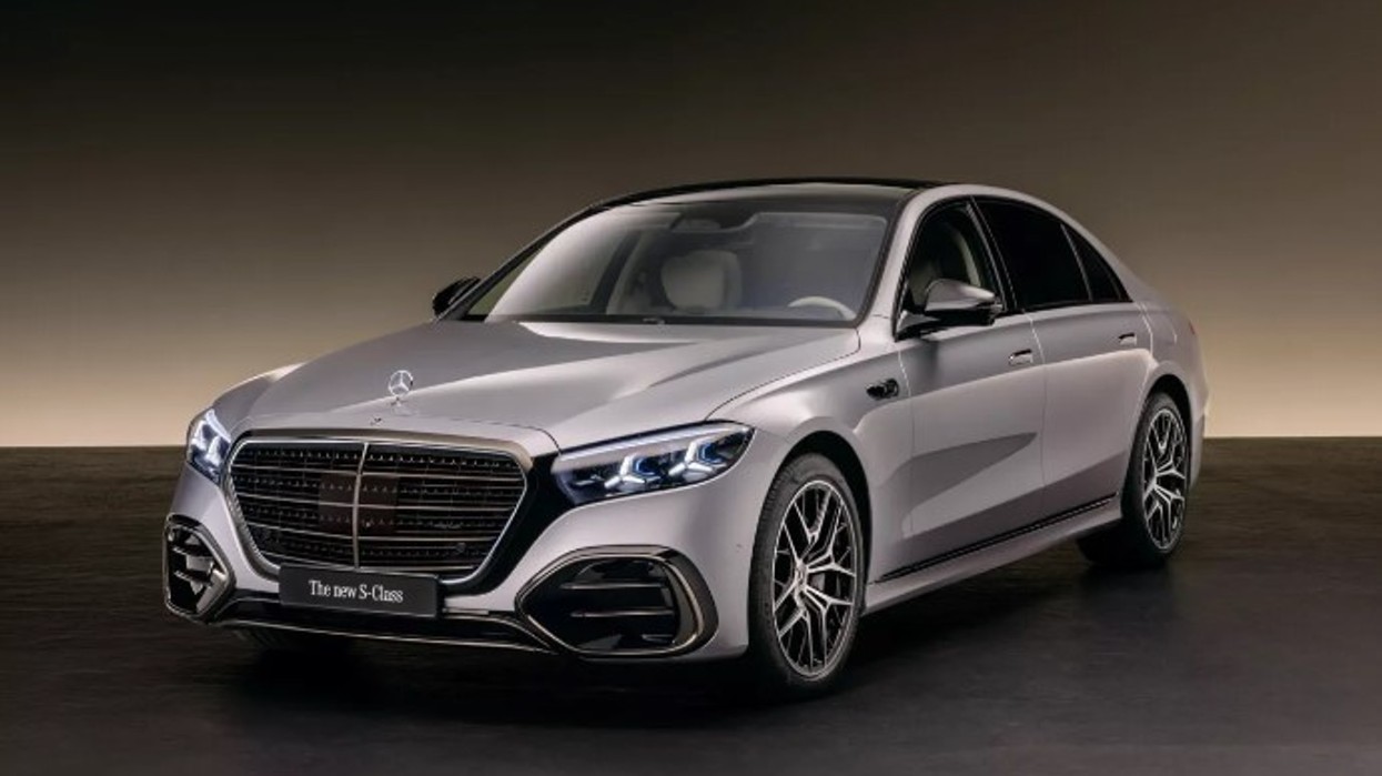 Mercedes S‑Klasa e redizajnuar - kabina bëhet qendër teknologjike