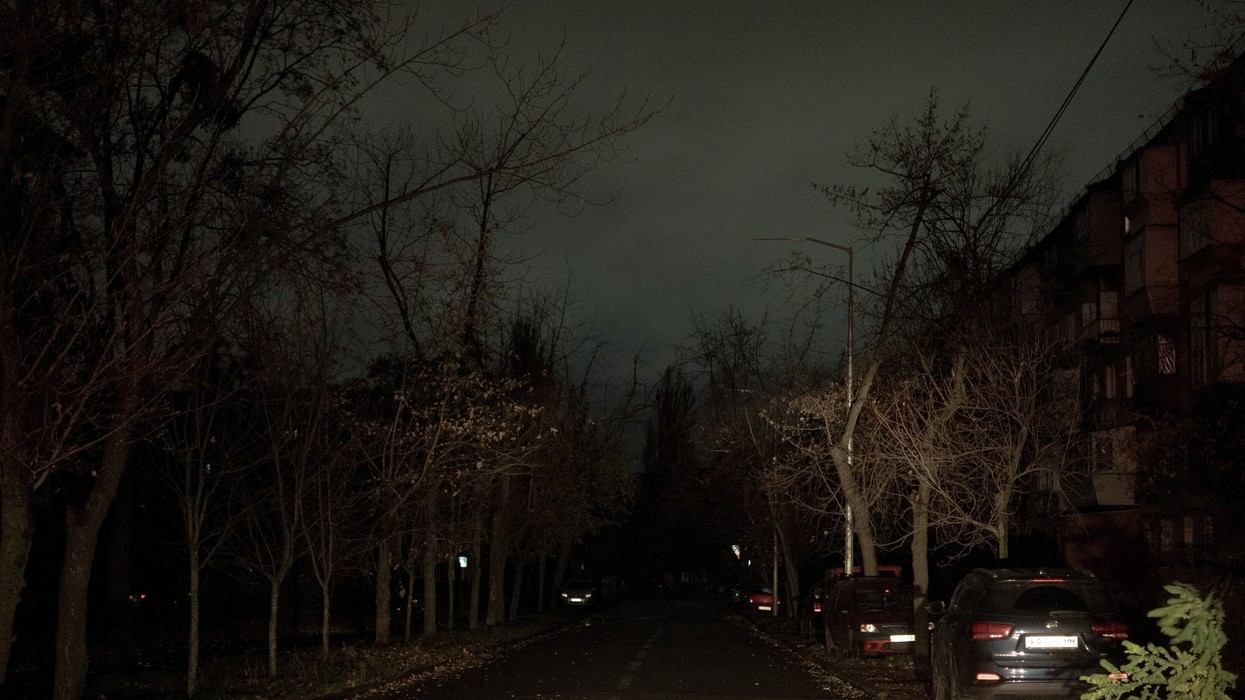 Ndërprerje masive të energjisë elektrike dhe ujit në Ukrainë