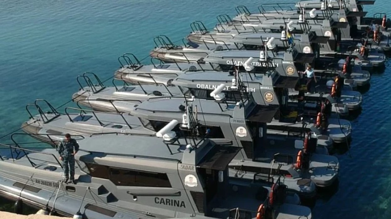 Dosjet e reja të Epstein, ai thuhet se donte të blinte një anije ushtarake kroate