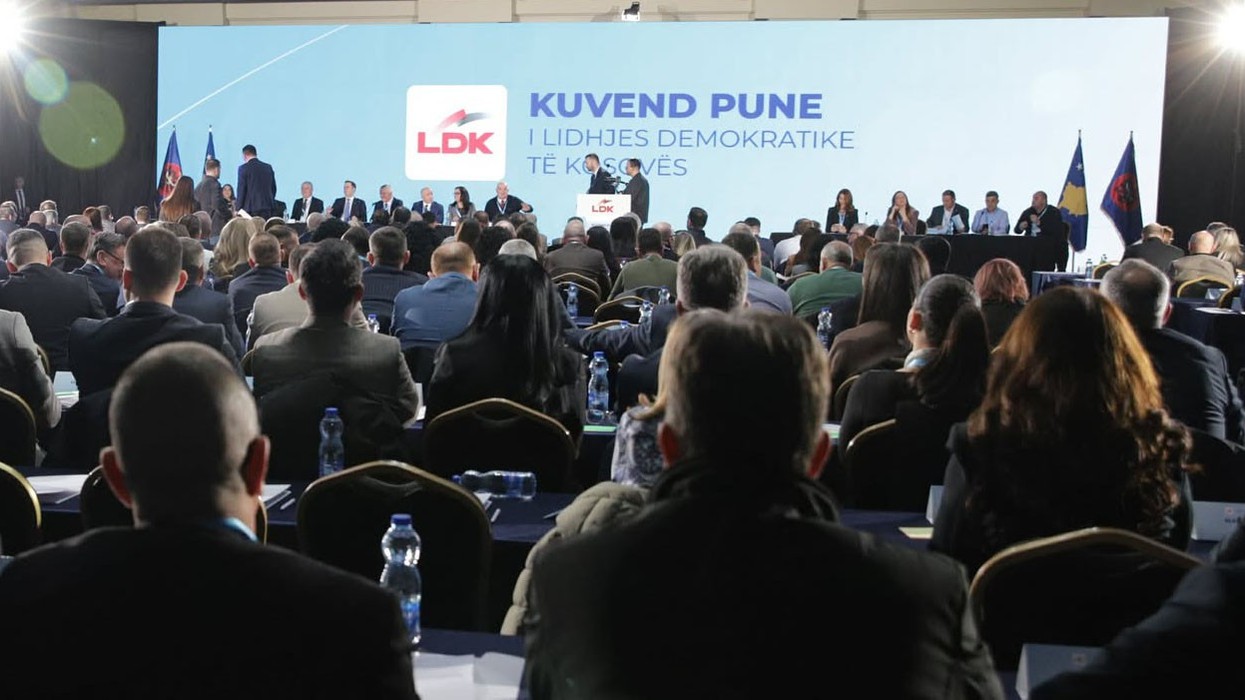 Dy blloqe brenda LDK-së, përçarje e re apo ballafaqim politik i pashmangshëm?
