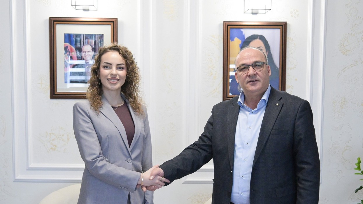 Ditjona Statovci emërohet drejtoreshë e Drejtorisë së Administratës në Podujevë