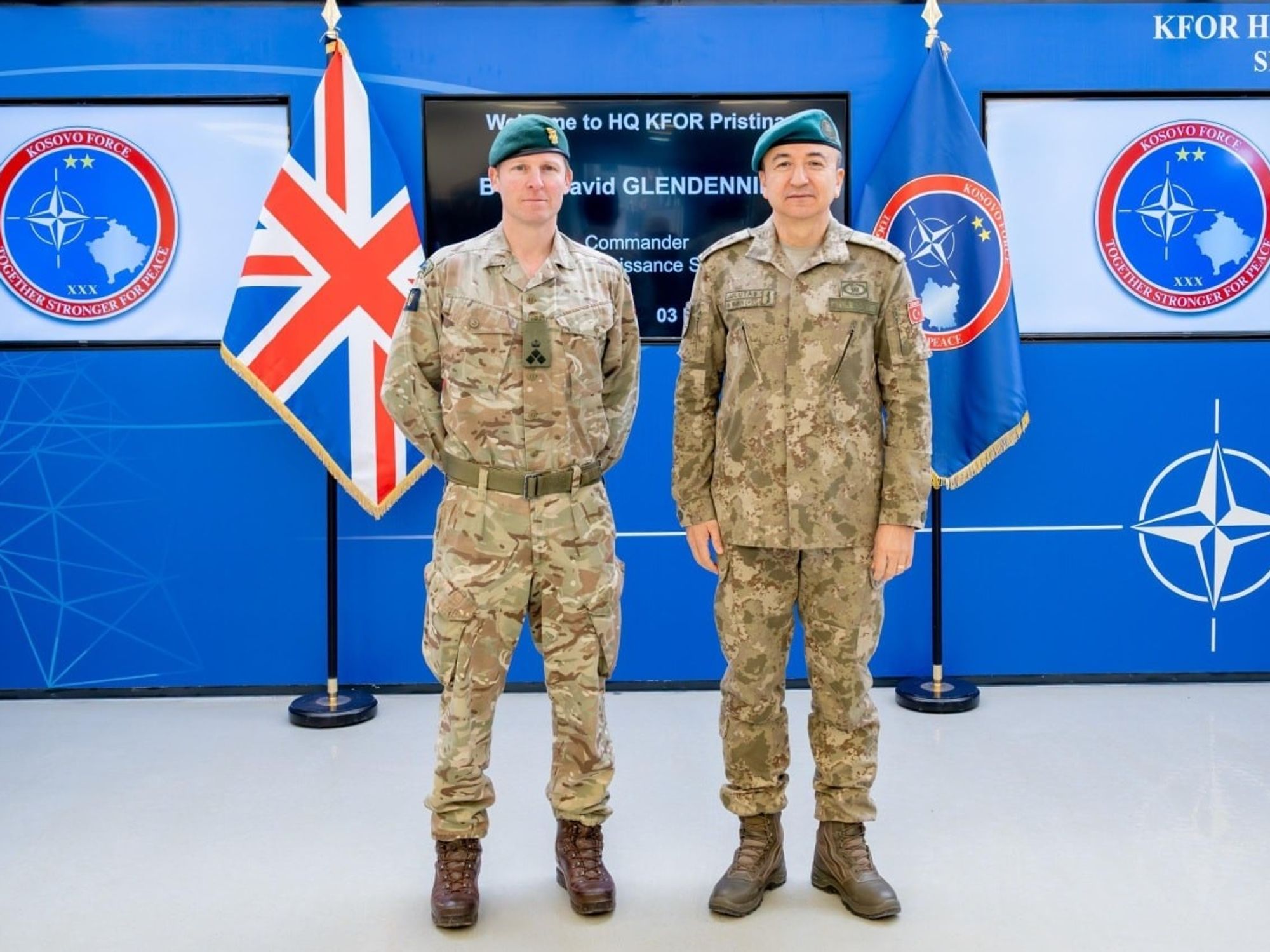 Komandanti i KFOR-it diskuton situatën e sigurisë me gjeneralin britanik Glendenning Komandanti i KFOR-it diskuton situatën e sigurisë me gjeneralin britanik Glendenning