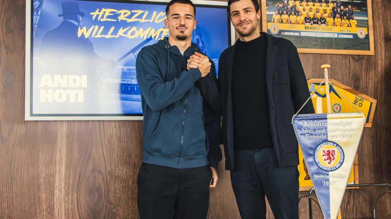 Si ndodhi që transferimi i Andi Hotit futi në luftë dy klube gjermane