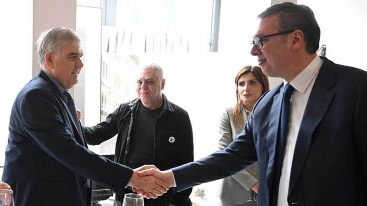 Ministri i Vuçiqit mohon shkeljen e të drejtave të shqiptarëve në Luginë, pavarësisht akuzave dhe nismës ligjore të SHBA-së