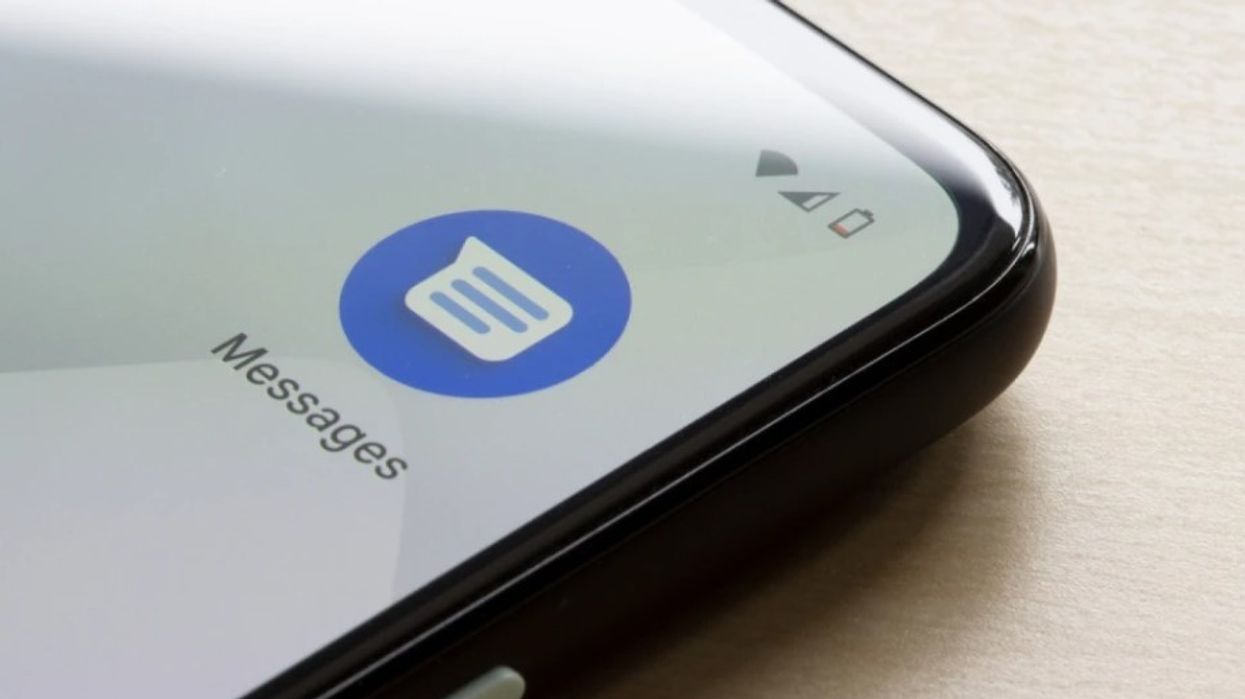 Google rikthen funksionin e rëndësishëm në Messages Google rikthen funksionin e rëndësishëm në Messages