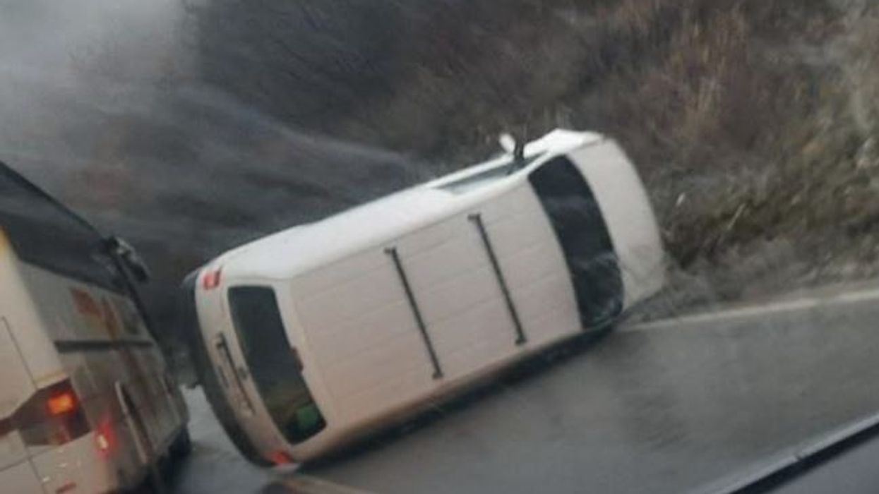 Aksident trafiku në rrugën Gjilan–Kamenicë, një person i lënduar Aksident trafiku në rrugën Gjilan–Kamenicë, një person i lënduar