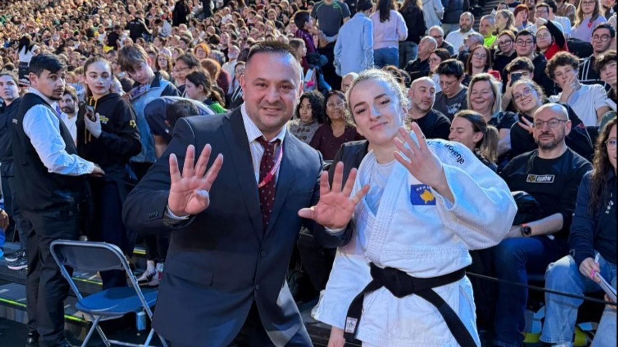 “Grand Slami i Parisit flet shqip, Kosova mbi të gjitha”, Driton Kuka reagon pasi Distria Krasniqi u stolis me të artën “Grand Slami i Parisit flet shqip, Kosova mbi të gjitha”, Driton Kuka reagon pasi Distria Krasniqi u stolis me të artën