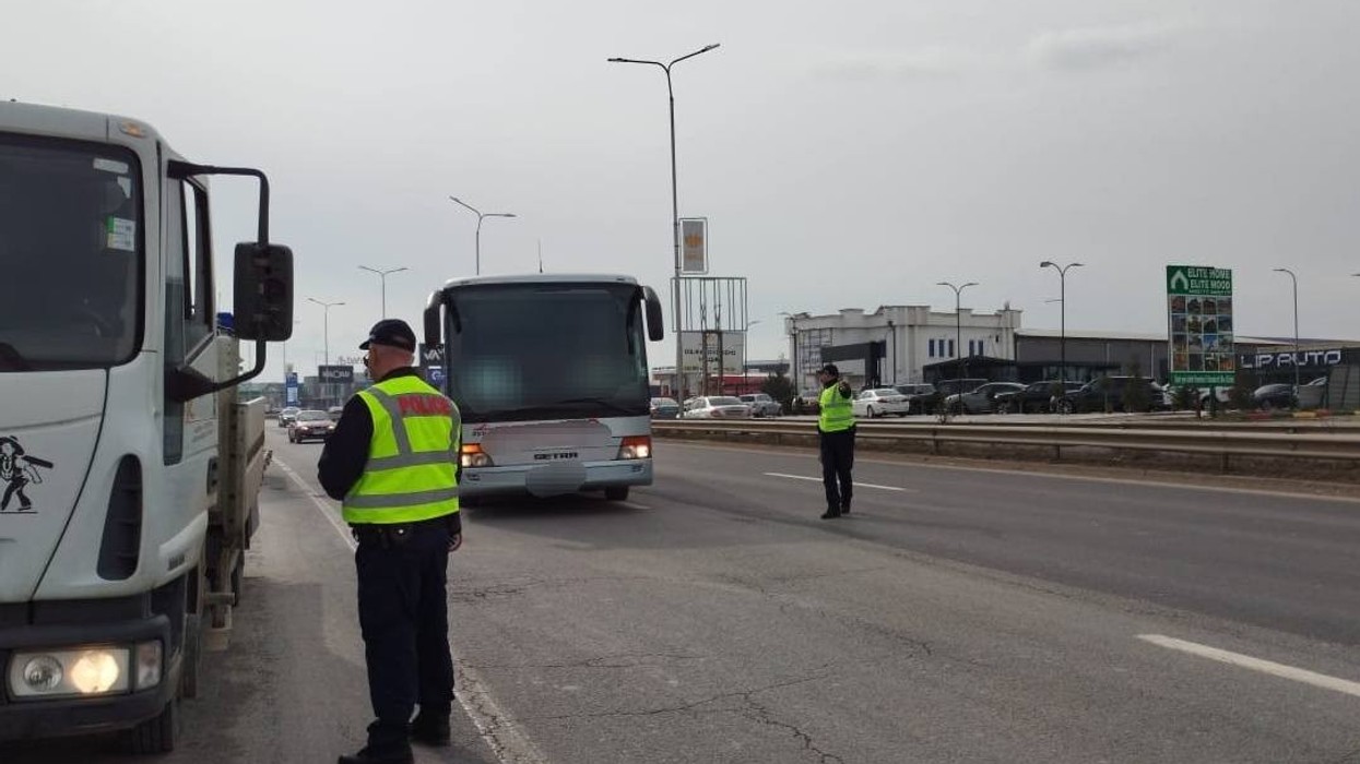 "ROADPOL 2026", Policia e Kosovës nis kontrolle intensive për kamionë dhe autobusë