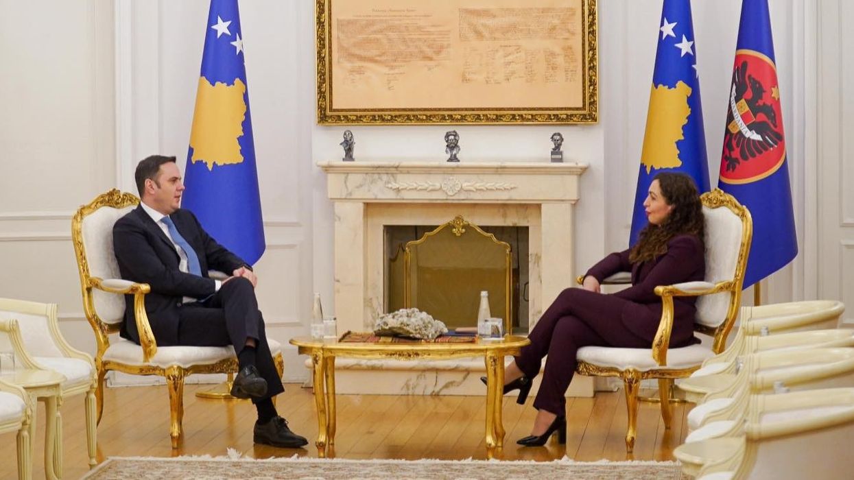 Abdixhiku i jep mbështetje Osmanit për Bordin e Paqes Abdixhiku i jep mbështetje Osmanit për Bordin e Paqes