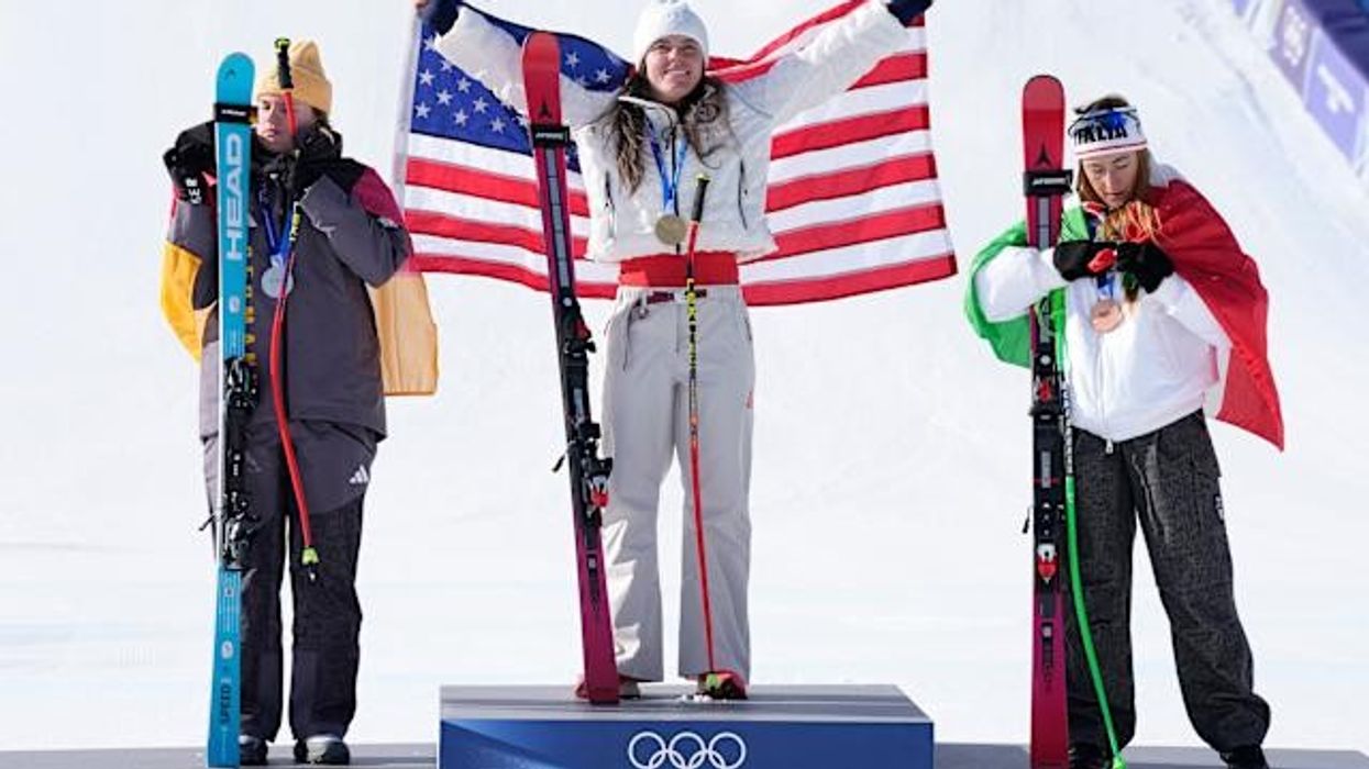 Drejtuesit e Lojërave Olimpike hetojnë pse po dëmtohen medaljet Drejtuesit e Lojërave Olimpike hetojnë pse po dëmtohen medaljet