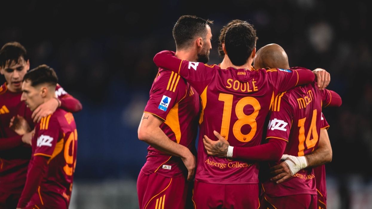 Roma shënon fitore komode ndaj Cagliarit, i afrohet top katërshes Roma shënon fitore komode ndaj Cagliarit, i afrohet top katërshes
