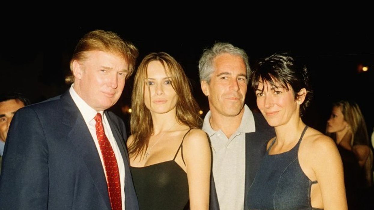 Maxwell për lidhjet me Epstein: Do të dëshmoja për Trumpin dhe Clintonin nëse do të më amnistonin Maxwell për lidhjet me Epstein: Do të dëshmoja për Trumpin dhe Clintonin nëse do të më amnistonin
