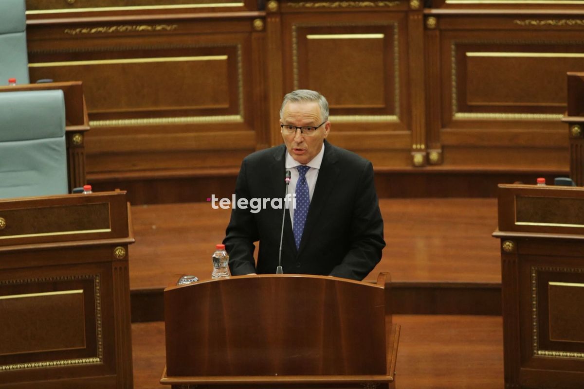 Hamza para deputetëve: PDK do të jetë gardiane e Kushtetutës, drejtësisë në Hagë dhe e interesit shtetëror Hamza para deputetëve: PDK do të jetë gardiane e Kushtetutës, drejtësisë në Hagë dhe e interesit shtetëror