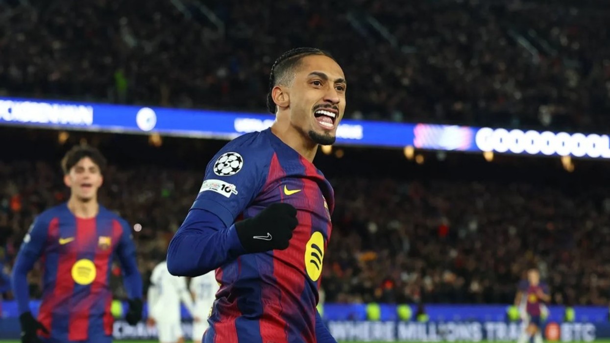 Barcelona i përgjigjet interesit të Arsenalit për Raphinhan