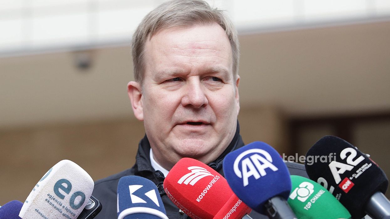 BE-ja zgjat mandatin e përfaqësuesit për dialogun Kosovë-Serbi, Peter Sorensen BE-ja zgjat mandatin e përfaqësuesit për dialogun Kosovë-Serbi, Peter Sorensen