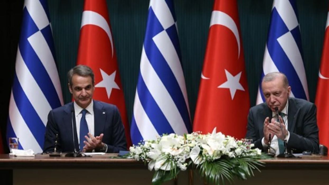 Erdogan dhe Mitsotakis në Ankara: Çështjet midis Turqisë dhe Greqisë janë të ndërlikuara, por të zgjidhshme Erdogan dhe Mitsotakis në Ankara: Çështjet midis Turqisë dhe Greqisë janë të ndërlikuara, por të zgjidhshme